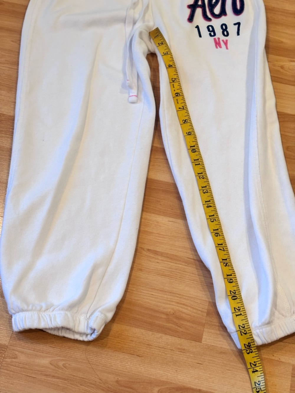 Aeropostale Y2K White Crop Joggers - Picture 4 of 5